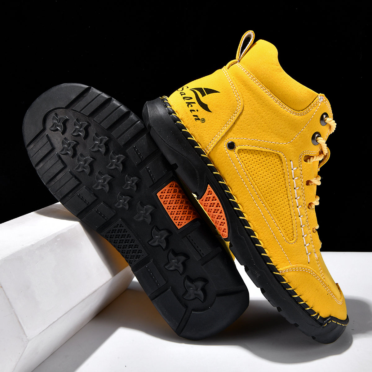 Men Can’t Get Enough of These Cozy Walking Shoes