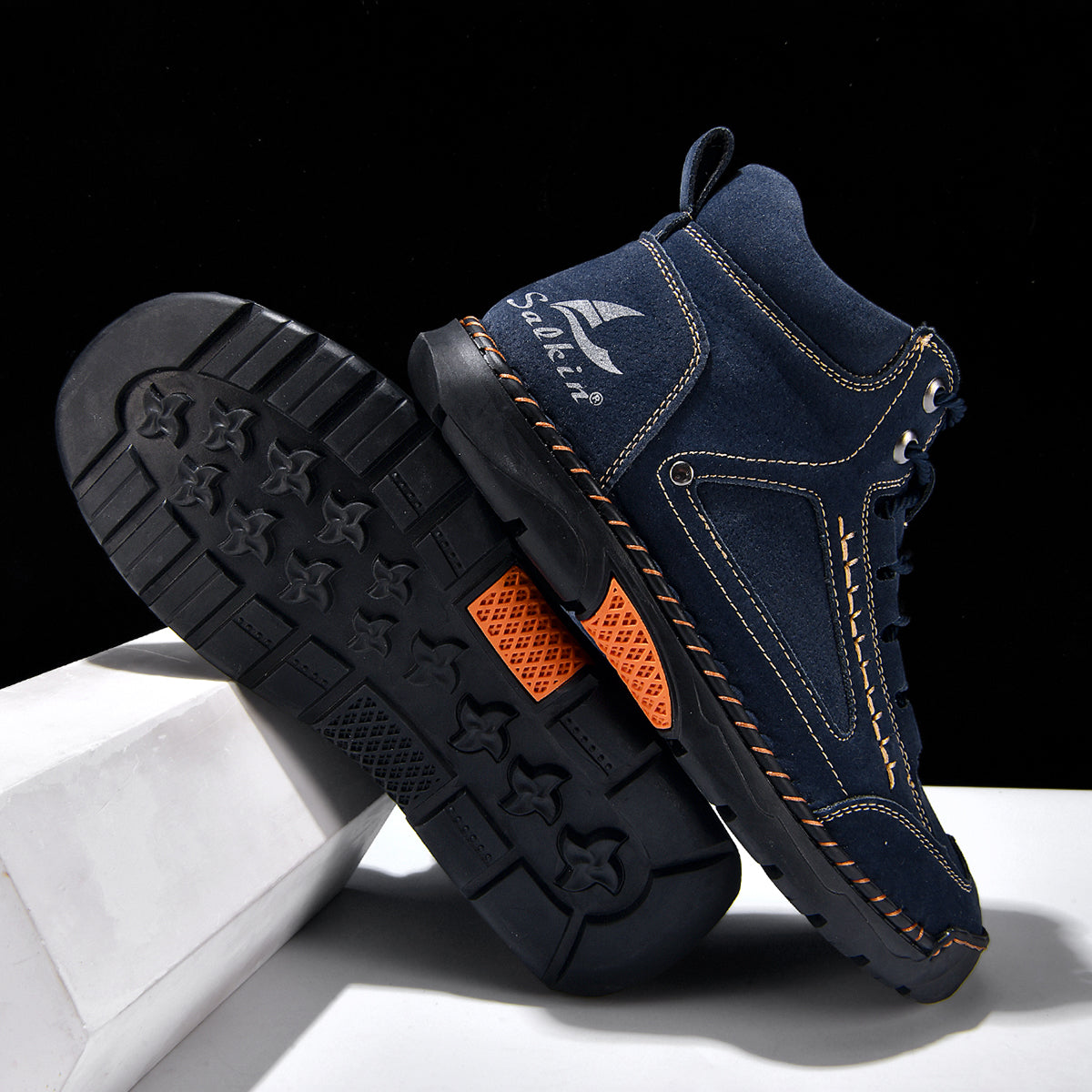 Men Can’t Get Enough of These Cozy Walking Shoes